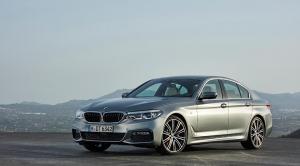 Yeni 5 serisi uzaktan kumanda ile park ediyor