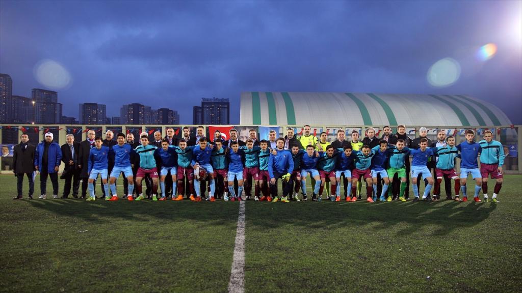 Makedon ve Türk takımları arasında “Trabzonspor” dostluğu