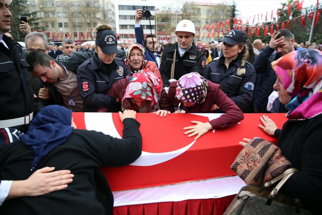 Trabzon’da şehit polis son yolculuğuna uğurlanıyor