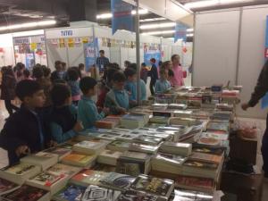 Kitap fuarı tam gaz devam ediyor