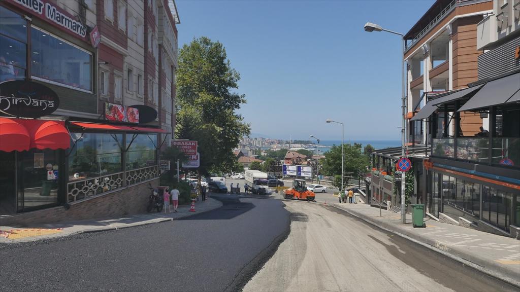 Trabzon’da yol asfaltlama çalışması