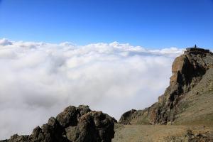 “Uçurumdaki mescit” ziyaretçilerini büyülüyor