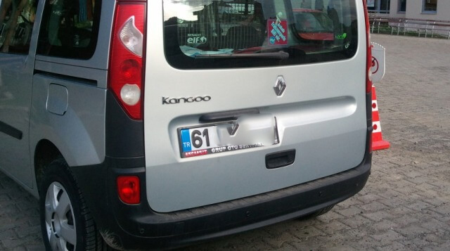 Trabzon’da plaka hırsızları türedi…