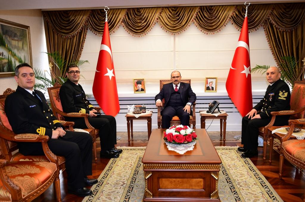 TCG Anafartalar Denizaltısı, Trabzon’da halkın ziyaretine açıldı