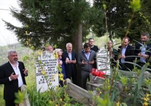 Trabzonspor, trafik kazasında ölen taraftarlarını andı