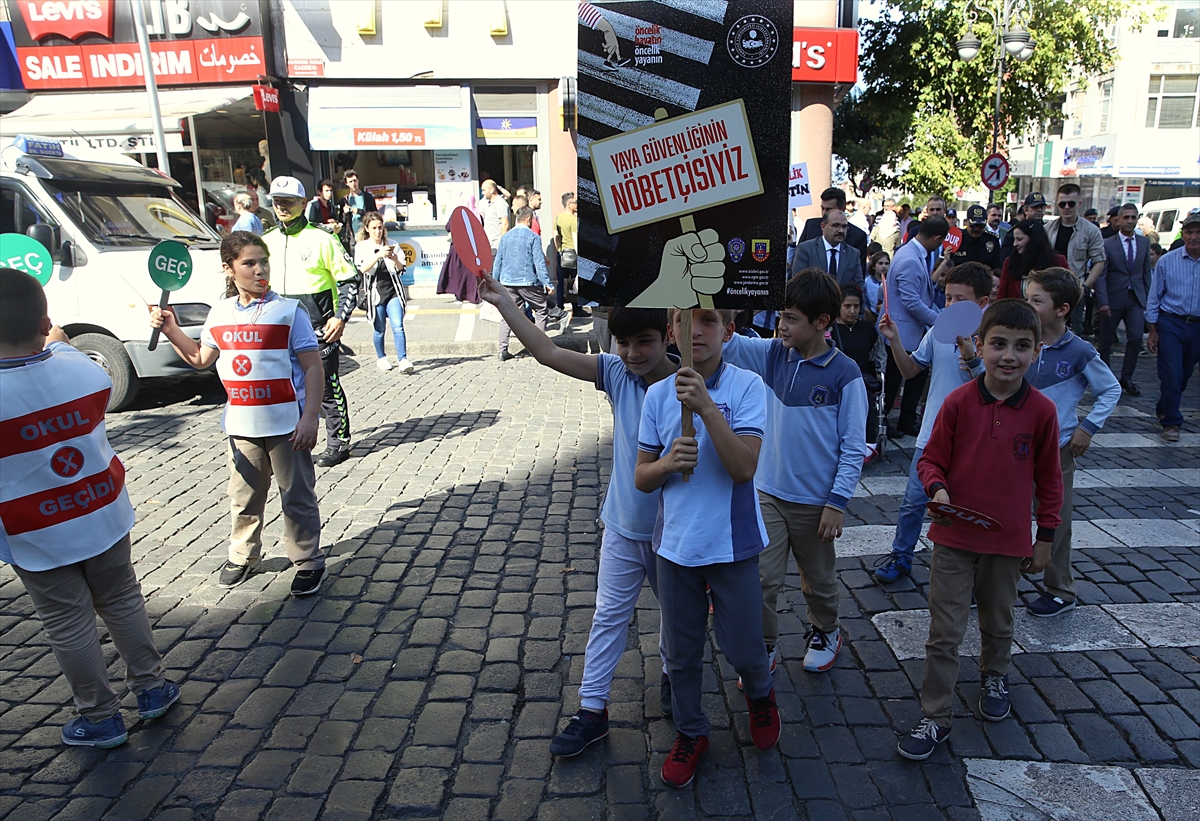 Trabzon kolluk personeli yaya nöbeti tuttu