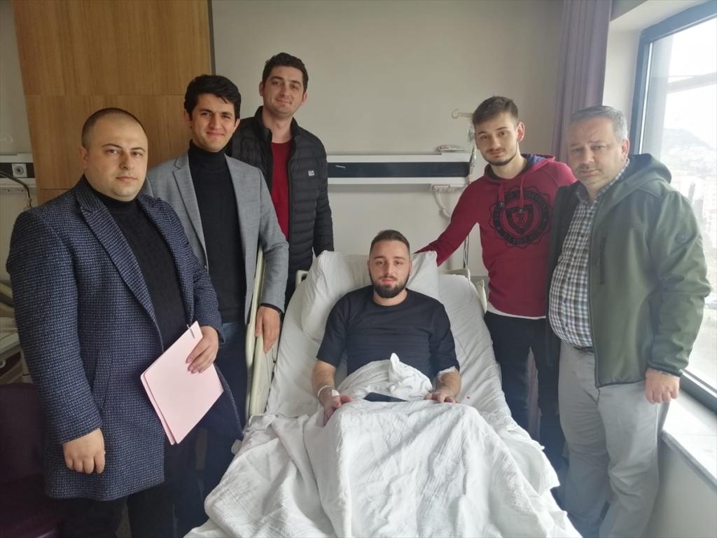 Trabzon’da tedavi gören gencin iş mülakatı hastanede yapıldı