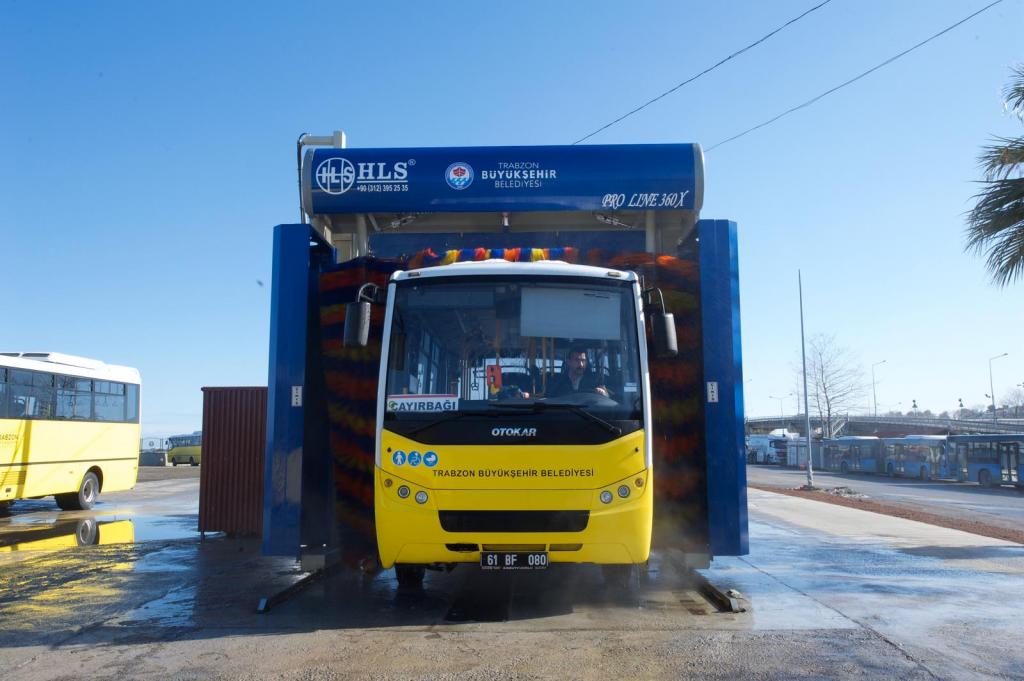BELEDİYE OTOBÜSLERİ DEZENFEKTE EDİLİYOR