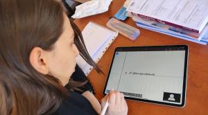 Trabzon’da üniversite sınavına hazırlanan gençlere online eğitim veriliyor