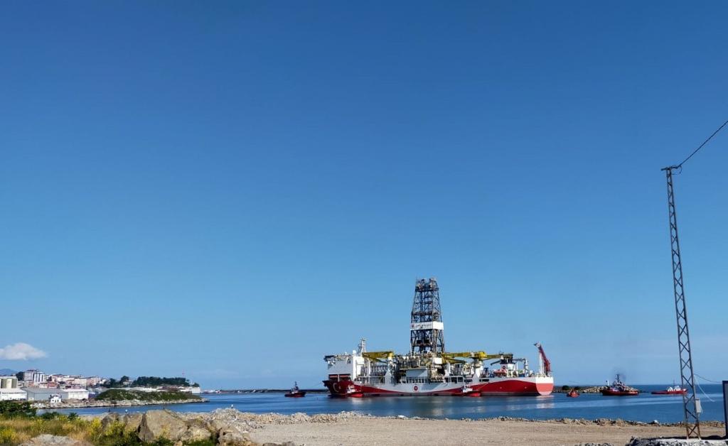 Fatih Sondaj Gemisi Trabzon Limanı’ndan ayrıldı