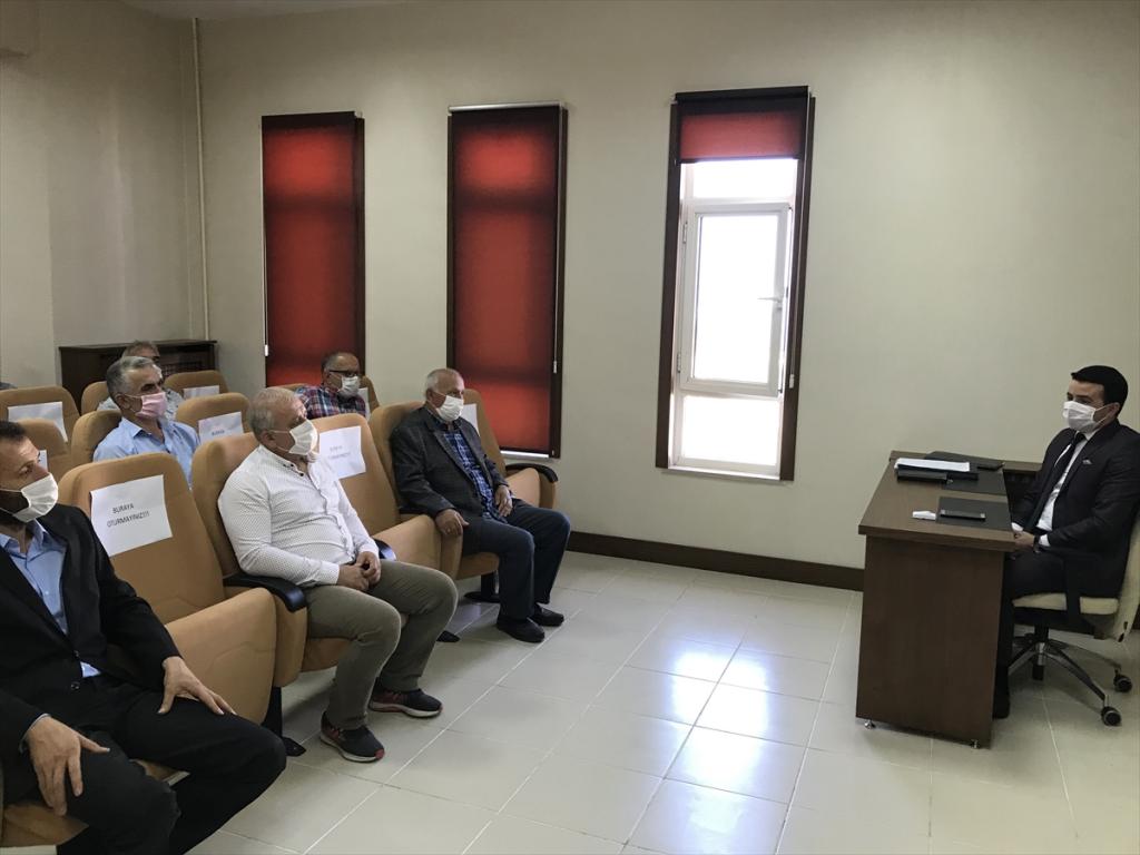 Çarşıbaşı Kaymakamı Yılmaz’dan muhtarlara teşekkür belgesi