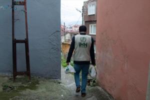 Trabzon İHH’dan ihtiyaç sahiplerine yardım