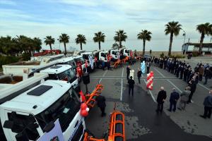 Akçaabat Belediyesine 9 kamyon alındı