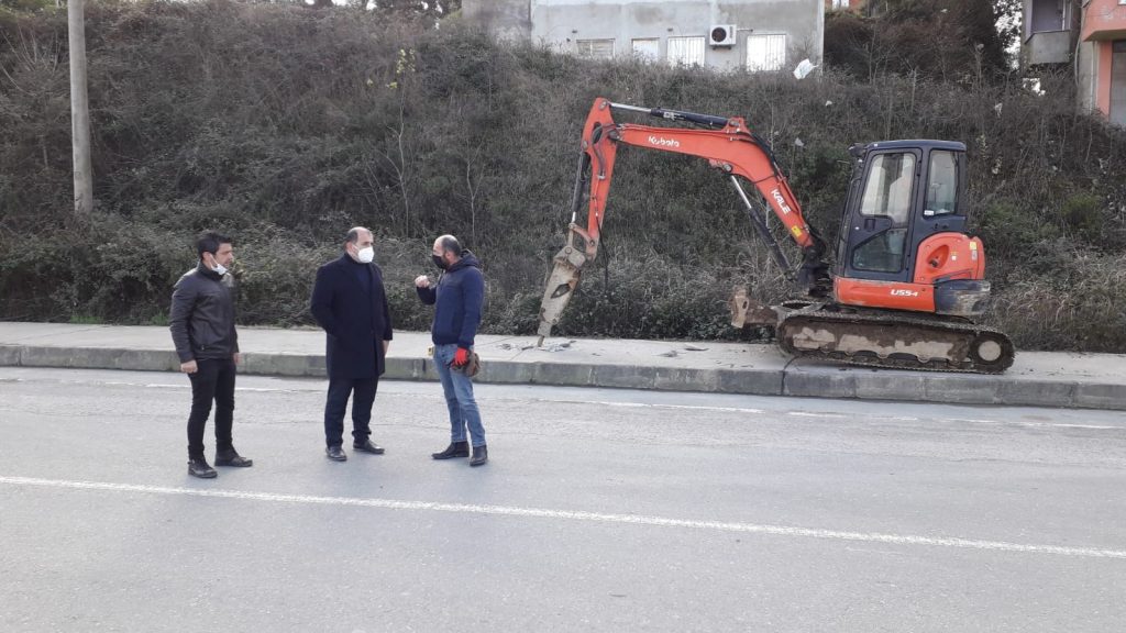 YEŞİLYALI’DA ÜST GEÇİT YAPIMINA BAŞLANILDI