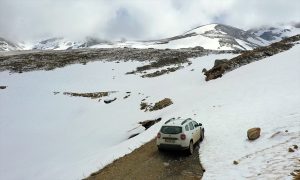 Trabzon yaylaları beyaza büründü