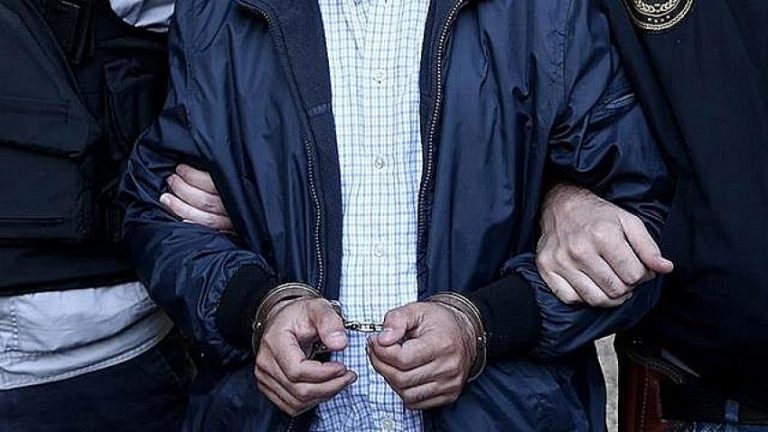 Trabzon’da depodan inşaat malzemesi çaldığı belirlenen kişi yakalandı