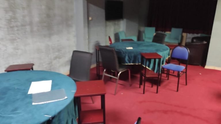 Trabzon’da apartta kumar oynayan 16 kişiye 50 bin 400 lira ceza verildi