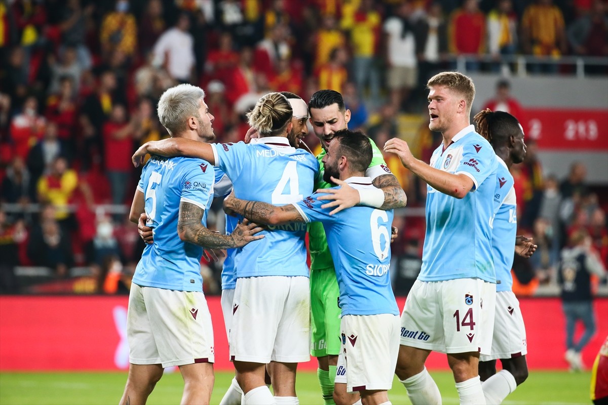 Göztepe’yi 1-0 yenen Trabzonspor, liderliği bırakmadı