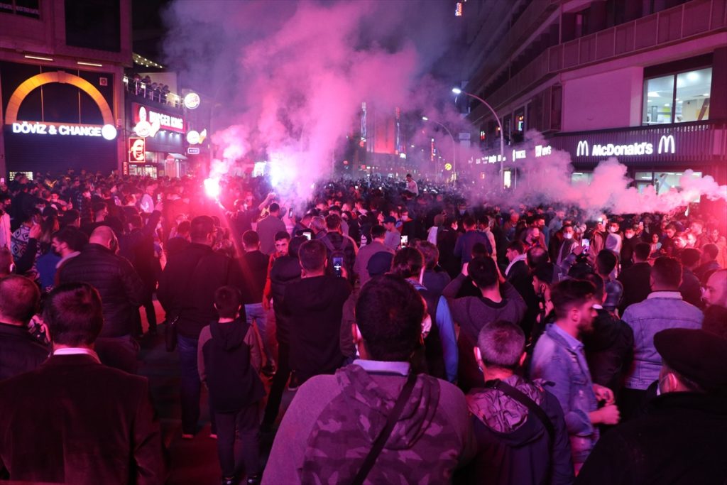 Trabzon galibiyete böyle sevindi