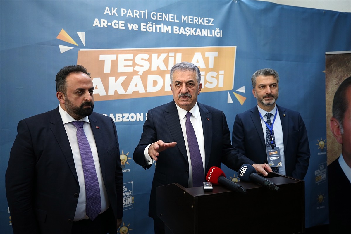 AK Parti’li Yazıcı, Trabzon’da “Teşkilat Akademisi Liderlik Okulu Eğitim Programı”na katıldı
