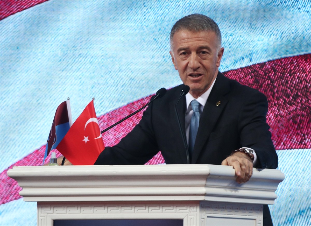 Trabzonspor Kulübü Başkanı Ahmet Ağaoğlu’ndan yeni yıl mesajı: