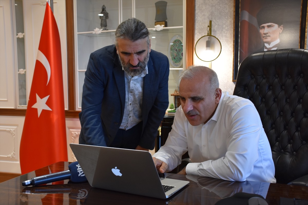 Trabzon Büyükşehir Belediye Başkanı Zorluoğlu AA’nın “Yılın Fotoğrafları” oylamasına katıldı