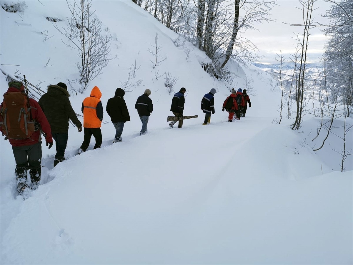 Trabzon’da kar nedeniyle yaylada mahsur kalan 6 kişi kurtarıldı