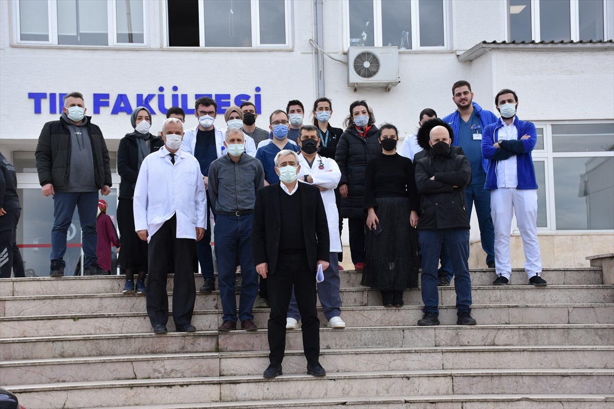 Trabzon’da bazı doktorlar TTB’nin çağrısıyla iş bırakma eylemi yaptı