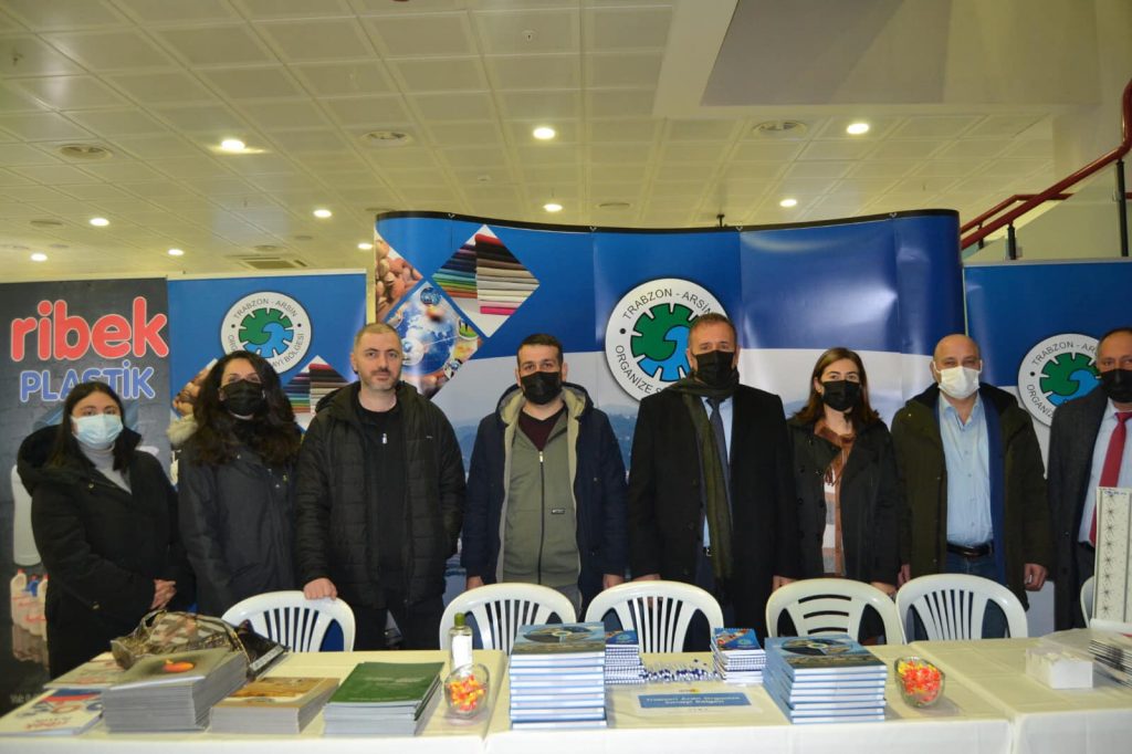 ÖĞRENCİLERLE SANAYİCİLER KARİYER FUARINDA BULUŞTU