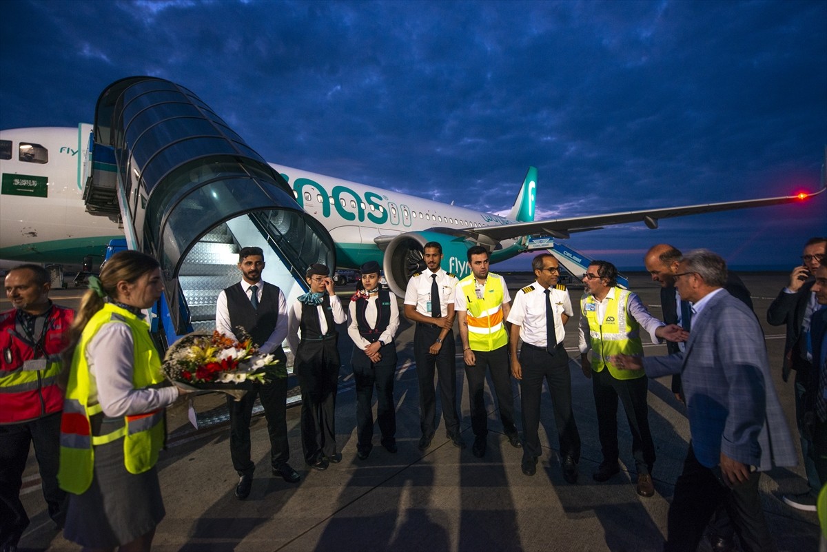 Suudi Arabistan’dan Trabzon’a 3 yıl sonra ilk charter uçuşu gerçekleştirildi
