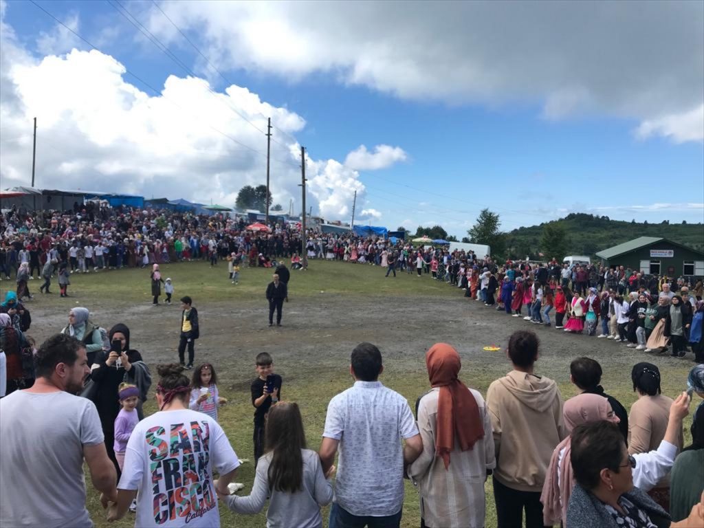 Çarşıbaşı’nda Geleneksel Kaldırım Yayla Şenlikleri yapıldı