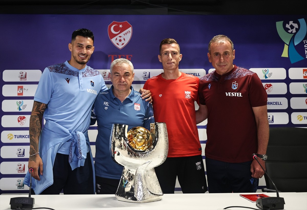 Turkcell Süper Kupa maçının ortak basın toplantısı yapıldı