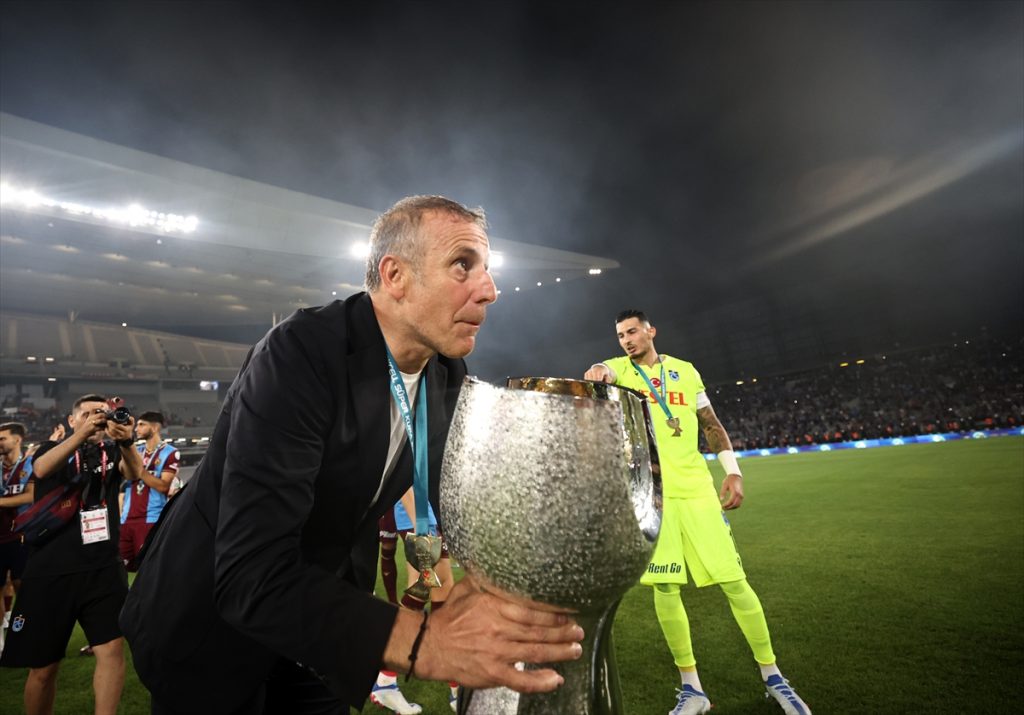 Abdullah Avcı: “Yoğun bir şekilde stoper için çalışma var”