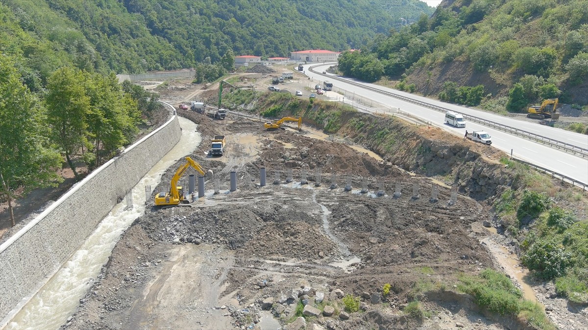 Doğu Karadeniz’de “Sel Tırmığı Projesi” ilk Trabzon’da uygulanıyor