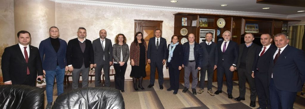 “Şehir için önemli projelerde mutlaka istişare halinde olunmalıdır”