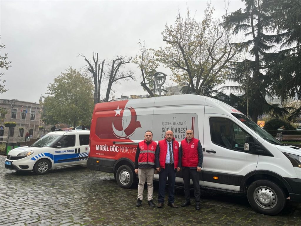 Düzensiz göçmenlerin tespitini yapan Mobil Göç Noktası aracı Trabzon’da hizmete başladı