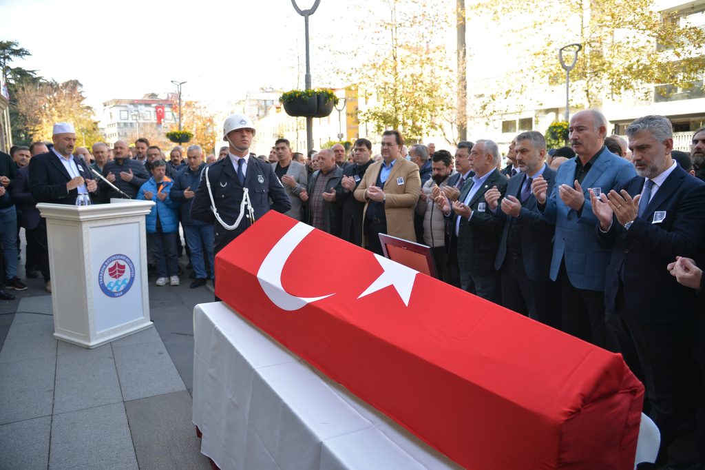 Eski Başkan Sürmen son yolculuğuna uğurlandı