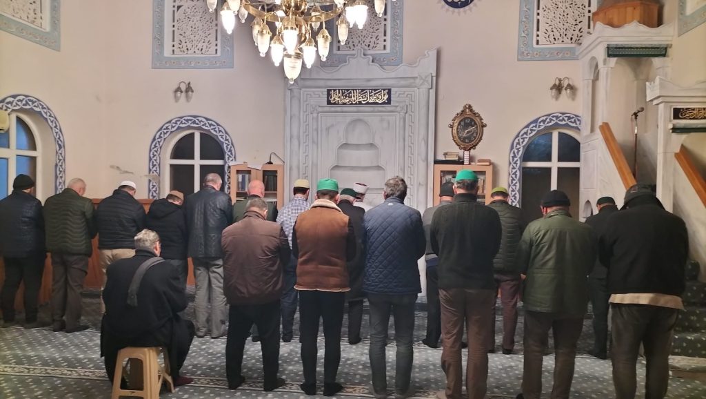 Arsin’de Sabah Namazı Buluşması Gerçekleştirildi