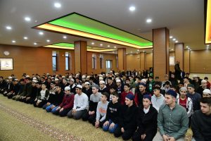 Vali Aziz Yıldırım Hafızlık Eğitimi Alan Öğrencilerle Bir Araya Geldi