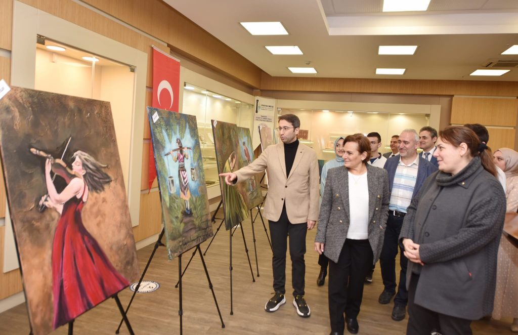 Öğrencilerden ‘iş hayatında kadın’ temalı resim sergisi