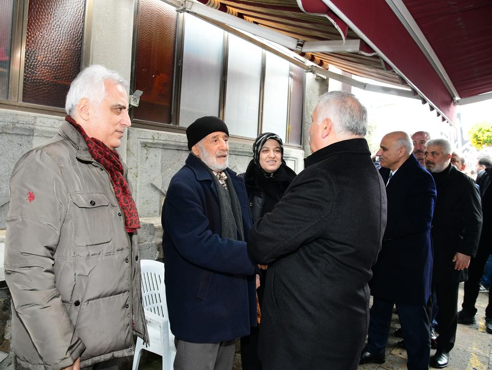 Vali Aziz Yıldırım Nazife Sula’nın Cenazesine Katıldı