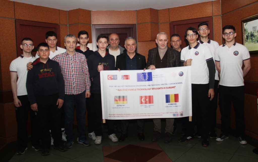 Başarılı Öğrenciler Trabzon borsasını ziyaret etti