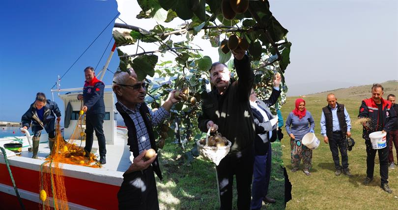 İSA KAPLAN DÜNYA ÇİFTÇİLER GÜNÜNÜ KUTLADI