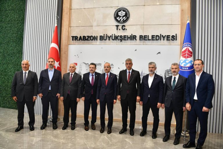 Bakanlardan Büyükşehir’e Ziyaret