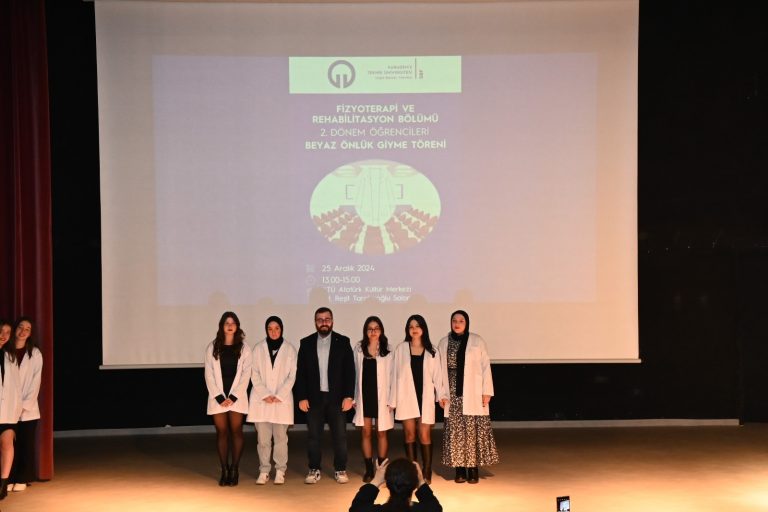 KTÜ’ de, Önlük Giyme Töreni Gerçekleştirildi