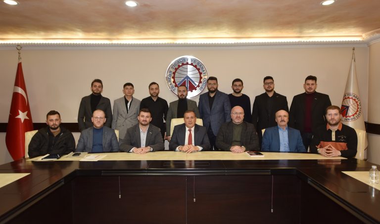 Genç iş insanlarına reel sektöre verilen destekler anlatıldı