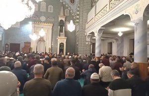 Arsin’de Enderun ve Cumhur Müezzinliği eşliğinde Teravih Namazı