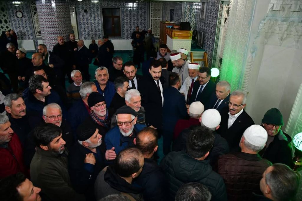 Trabzon’da üç farklı camide Enderun usulü teravih namazı kılındı