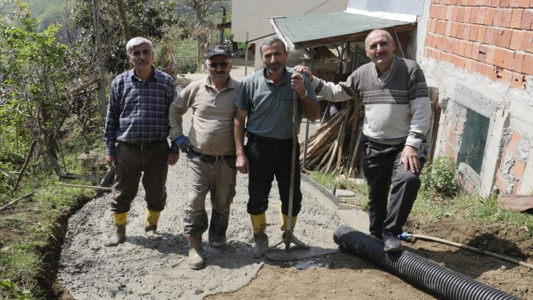Hasta Vatandaşın Yol Sorununu Büyükşehir Çözdü