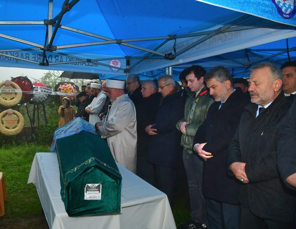 Cenaze namazına katıldılar